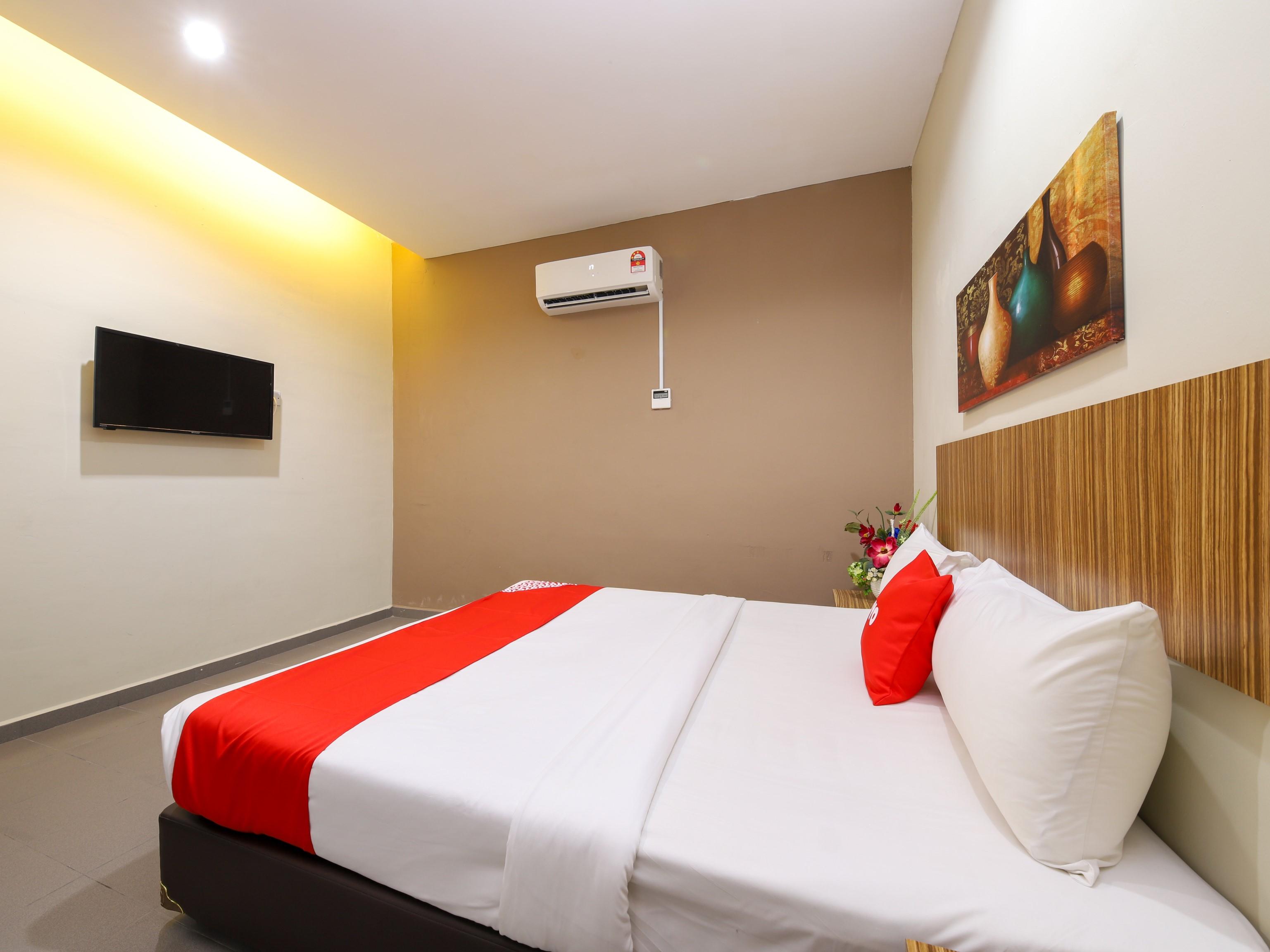 Oyo 89839 Riaz Hotel Malacca Exterior foto